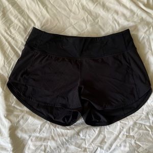 2.5” Lululemon speed up shorts 6 Tall